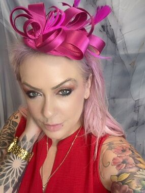 Hot Pink Fascinator / Derby Hat / Wedding Guest Headpiece